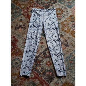 Series 8 White Camo Leggings Women's Size M